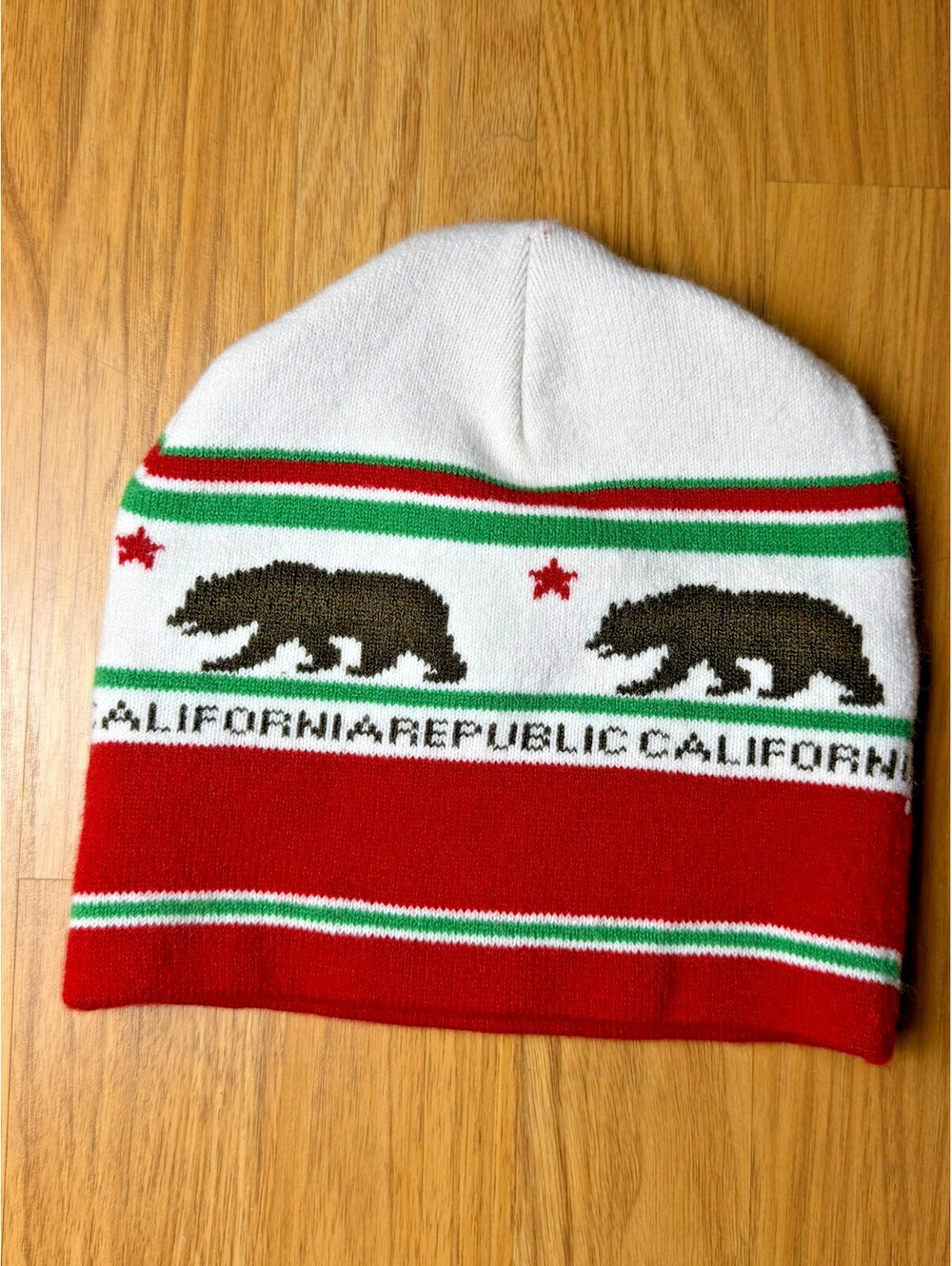 Hat Graphix 360 California Republic Knit Beanie Bear Flag Red White Green OSFA
